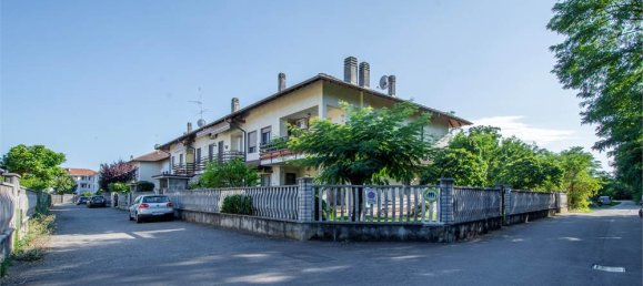 4 bedrooms Apartment in Castano Primo, Italy No. 326713 2