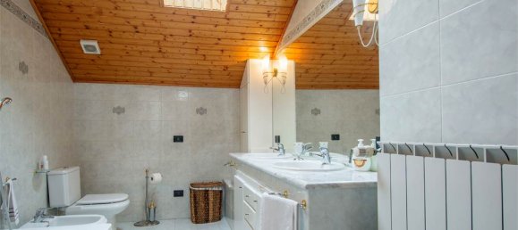 4 bedrooms Apartment in Castano Primo, Italy No. 326713 42