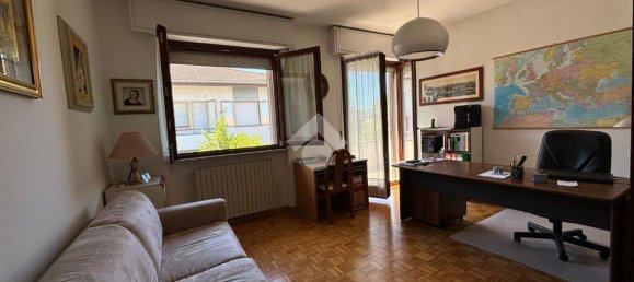 Casa T4 em Gualdo Tadino, Italy N.º 272087 9