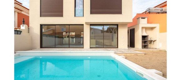 3 bedrooms House in Cascais, Portugal No. 122686 2