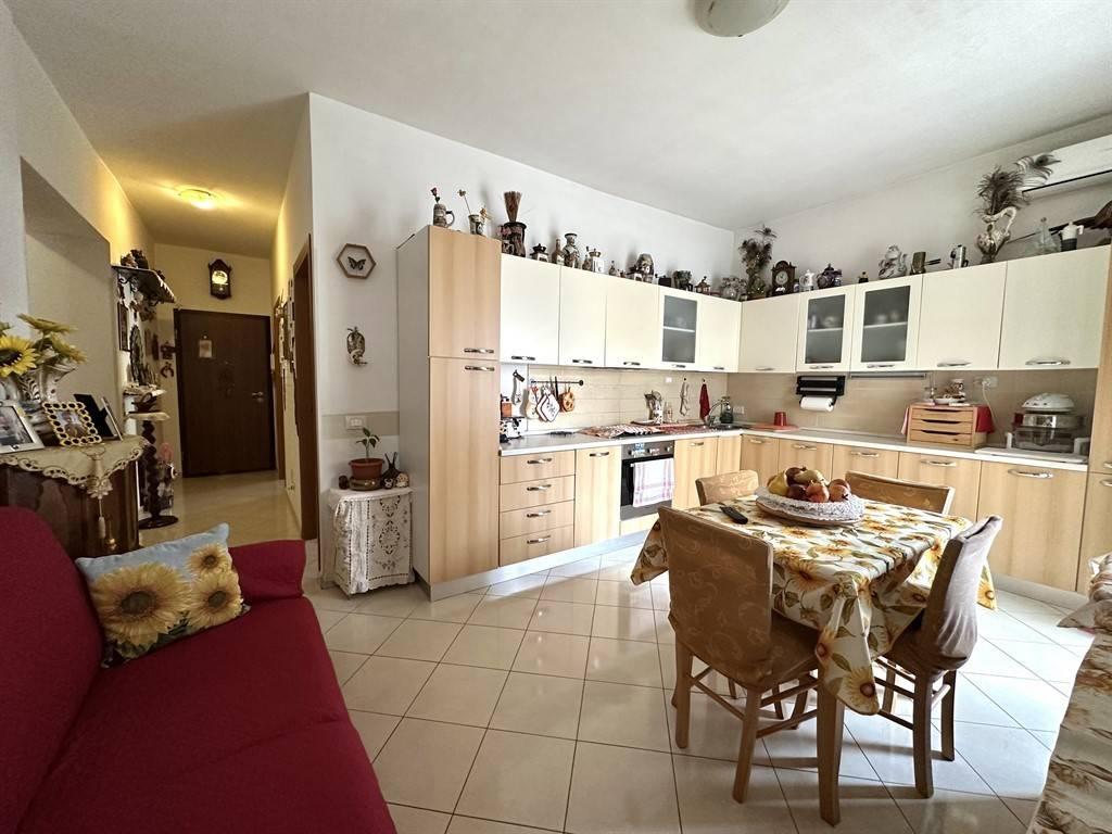 3 rooms Apartment in Rome, Italy No. 36703