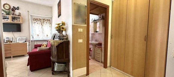 3 rooms Apartment in Rome, Italy No. 36703 13
