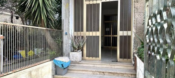 3 rooms Apartment in Rome, Italy No. 36703 4