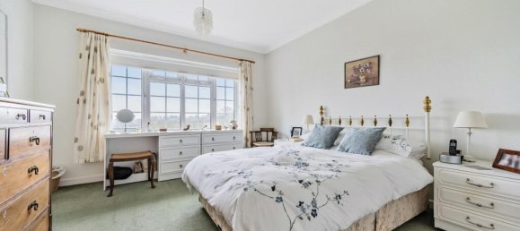 4 bedrooms House in Hadley Highstone, United Kingdom No. 6467 4