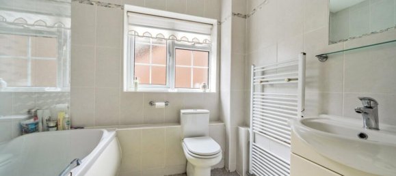 4 bedrooms House in Hadley Highstone, United Kingdom No. 6467 14