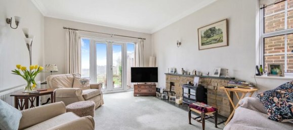 4 bedrooms House in Hadley Highstone, United Kingdom No. 6467 2