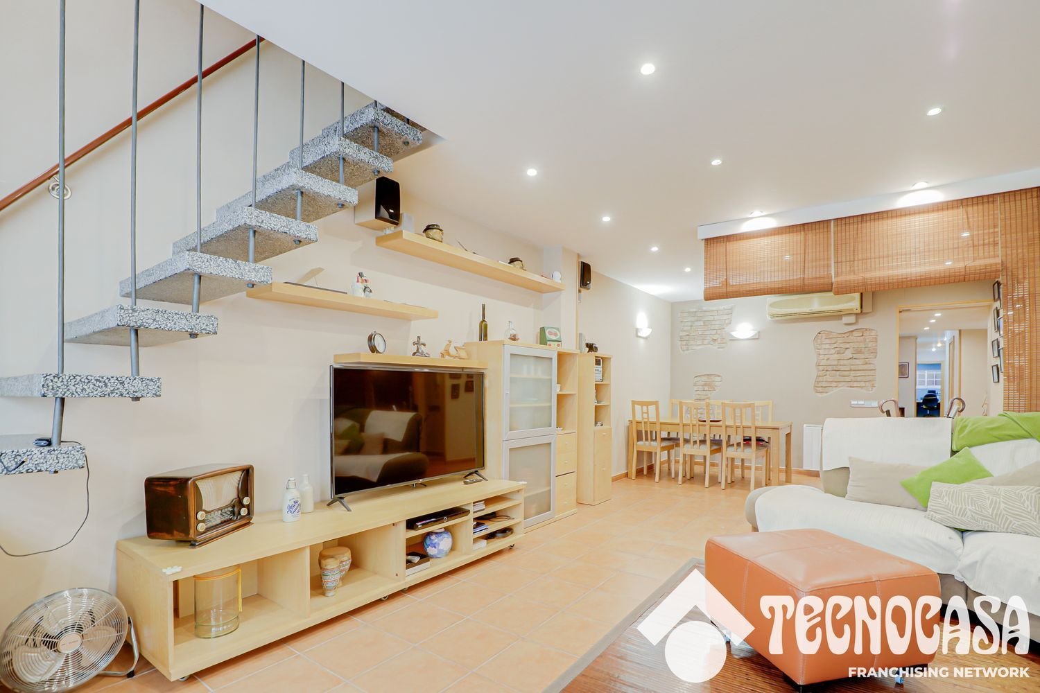 4 غرف نوم منزل ذو طابقين في Sants-Montjuic, Spain رقم 211506