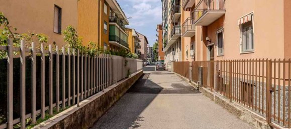 2 rooms Apartment in Cinisello Balsamo, Italy No. 330359 20