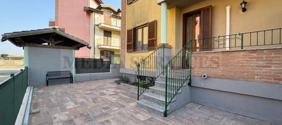 3 rooms Apartment in Gambolò, Italy No. 174225 2