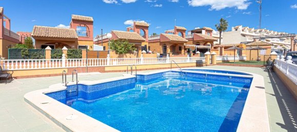 2 Schlafzimmer Villa in Torrevieja, Spain, Nr. 246054 2