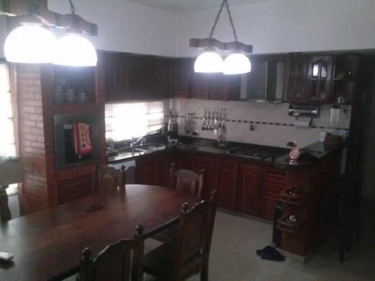 3 bedrooms House in Bermudez, Argentina No. 20787