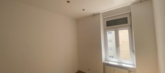 3 rooms Apartment in Gries, Austria No. 134705 3