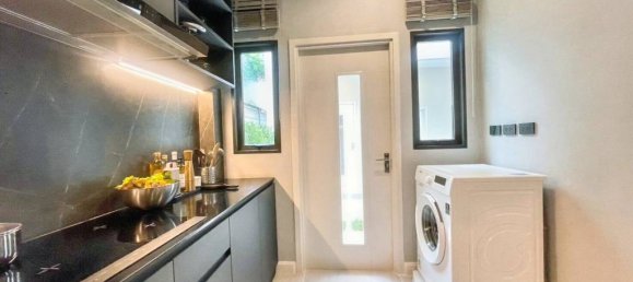 4 bedrooms House in Bang Kaeo, Thailand No. 21894 6