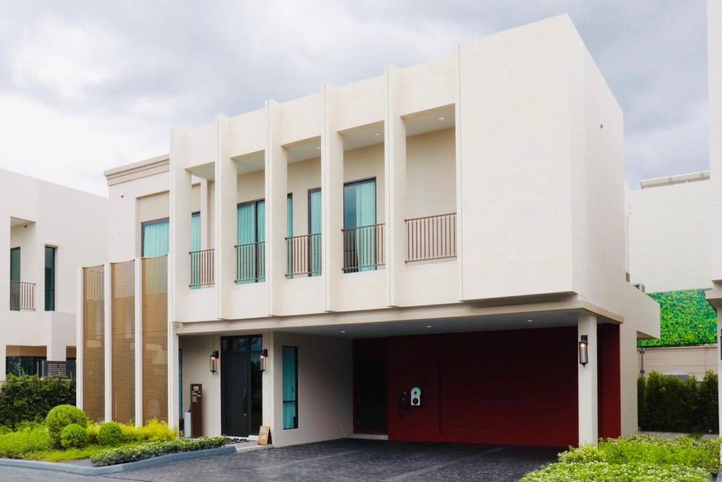 4 bedrooms House in Bang Kaeo, Thailand No. 21894