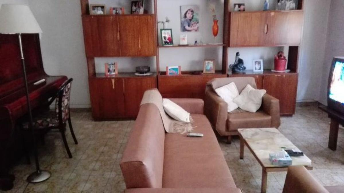 4 غرف نوم منزل في Moron, Argentina رقم 18794