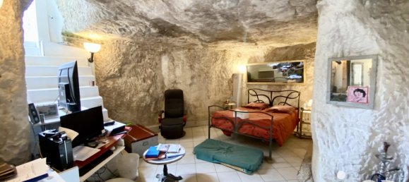 3 bedrooms House in Luynes, France No. 349789 5