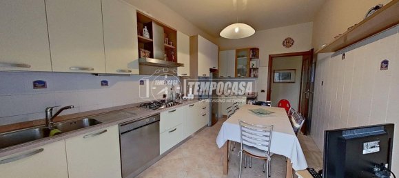 Apartamento de 3 habitaciónes en Bergamo, Italy No. 233040 12