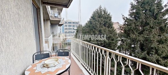 Apartamento de 3 habitaciónes en Bergamo, Italy No. 233040 13