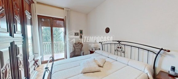 Apartamento de 3 habitaciónes en Bergamo, Italy No. 233040 14