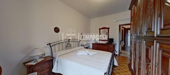 Apartamento de 3 habitaciónes en Bergamo, Italy No. 233040 17