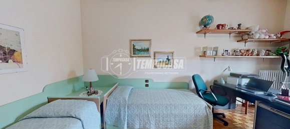 Apartamento de 3 habitaciónes en Bergamo, Italy No. 233040 18