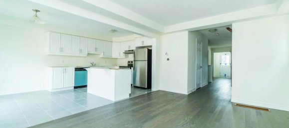 3 Schlafzimmer Haus in Milton, Canada, Nr. 520 7