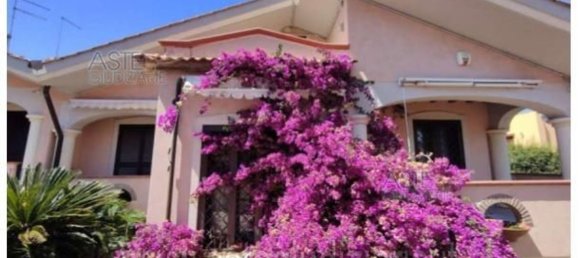 Apartamento de 6 habitaciónes en Ardea, Italy No. 12460 7