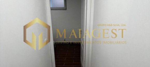 300m² Building in Vila Nova de Gaia, Portugal No. 81695 12