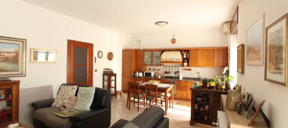 4غرفة شقة في Verona, Italy رقم 135336 13