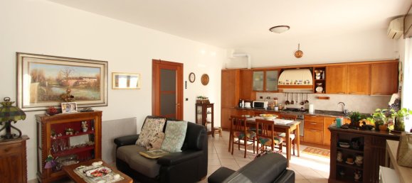 4غرفة شقة في Verona, Italy رقم 135336 14