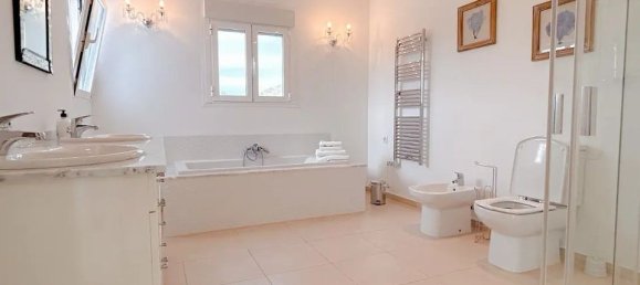 5 bedrooms Villa in Alicante, Spain No. 170306 15