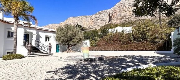 5 bedrooms Villa in Alicante, Spain No. 170306 32