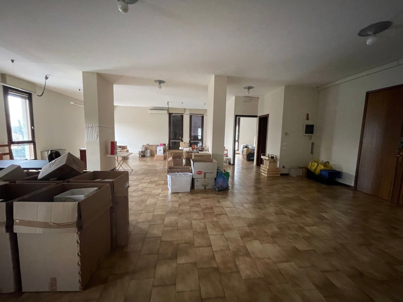 240m² Office in Conegliano, Italy No. 220850