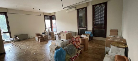 240m² Office in Conegliano, Italy No. 220850 9