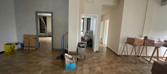 240m² Office in Conegliano, Italy No. 220850 3