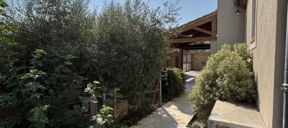 3 bedrooms Villa in Istres, France No. 345972 7