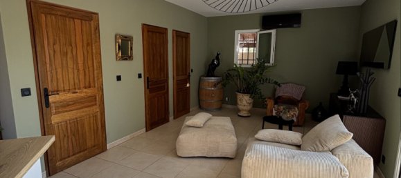 3 bedrooms Villa in Istres, France No. 345972 12