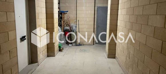 Gewerbliche Immobilie in Bari, Italy 145m², Nr. 25549 6