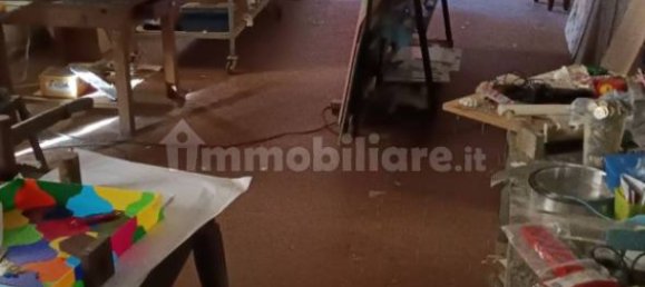 Propiedad comercial de 3 habitaciónes en Rome, Italy No. 72598 5