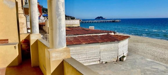 Apartamento de 7 habitaciónes en Alassio, Italy No. 28991 3