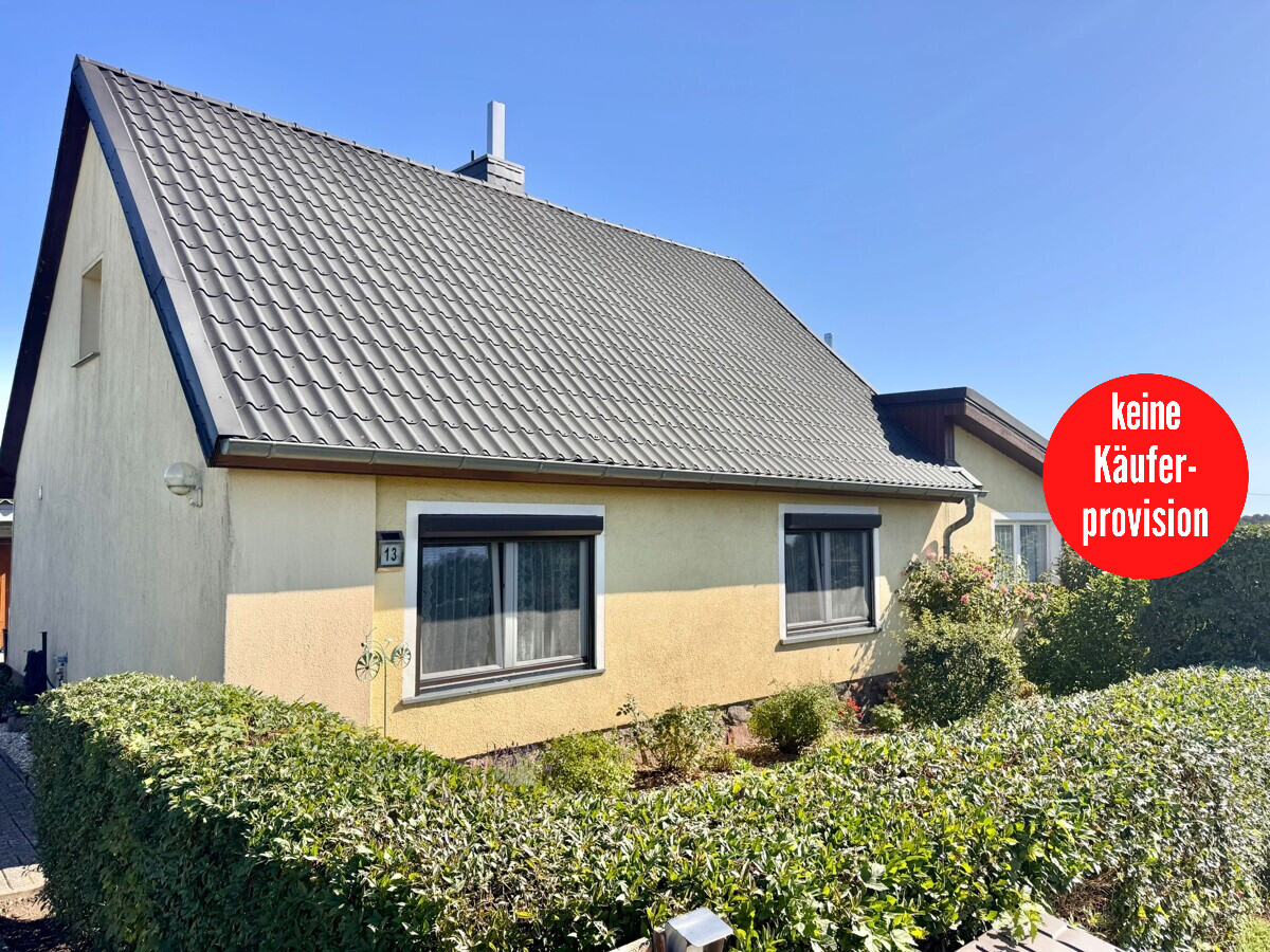 Casa de 5 habitaciónes en Mecklenburgische Seenplatte, Germany No. 300347