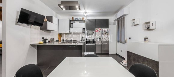 3 Schlafzimmer Haus in Castelvetro di Modena, Italy, Nr. 77483 10