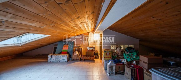3 Schlafzimmer Haus in Castelvetro di Modena, Italy, Nr. 77483 42