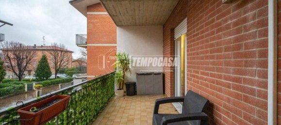 3 Schlafzimmer Haus in Castelvetro di Modena, Italy, Nr. 77483 8