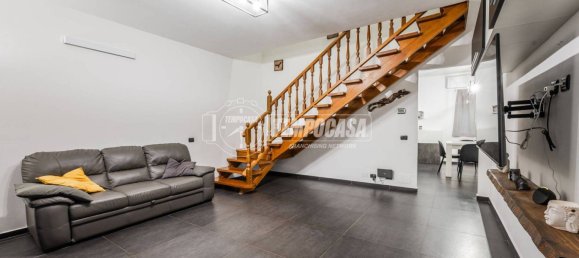 3 Schlafzimmer Haus in Castelvetro di Modena, Italy, Nr. 77483 3