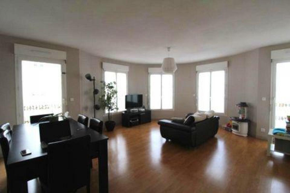2 bedrooms Condo in Bordeaux, France No. 16681