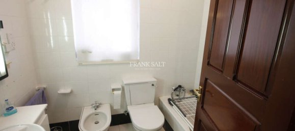 Apartamento de 2 dormitorios en Sliema, Malta No. 9567 8