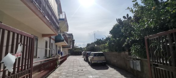 3-salle Appartement à Gioiosa Marea, Italy No. 47905 26