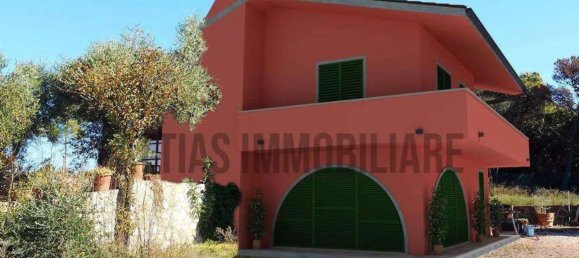 9 bedrooms Villa in Livorno, Italy No. 81493 12