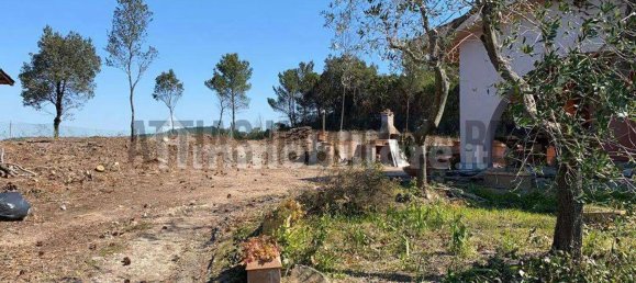 9 bedrooms Villa in Livorno, Italy No. 81493 3